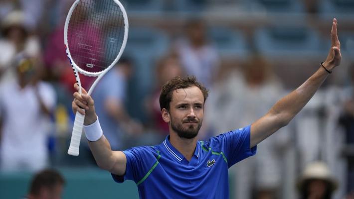 通过坚定不 通过坚定不