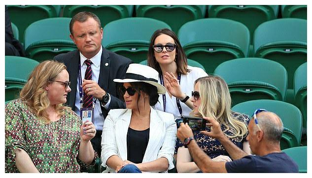 在各平台更 在各平台更